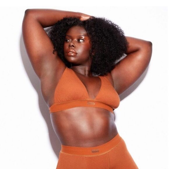 Skims Soft Lounge Plunge Bralette - Copper - 4x - Picture 2 of 6